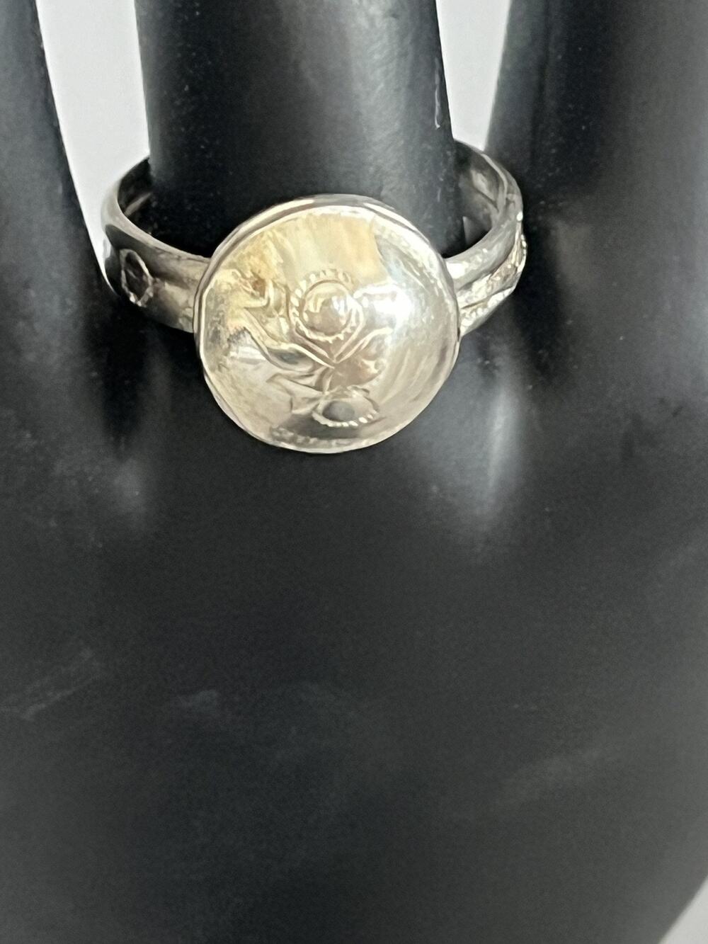 Vintage Sterling Silver Southwest NA Ring Size 9